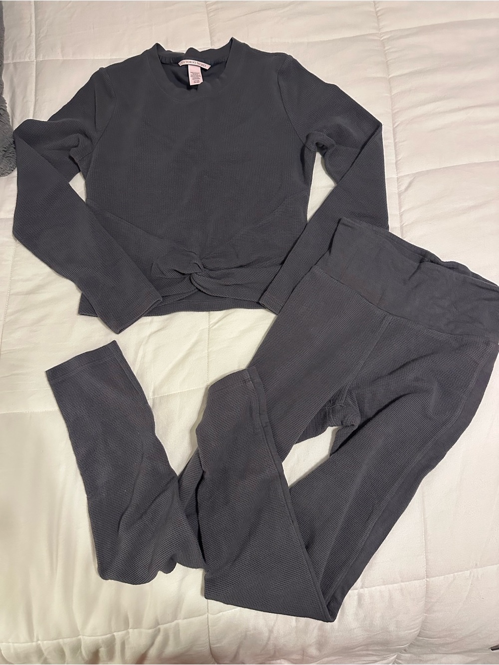VS Thermal Pjs - size small